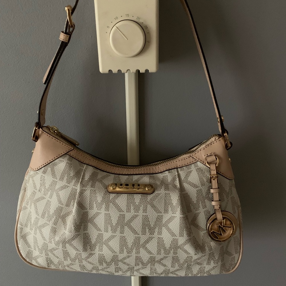 COPY - MK bag like new $110